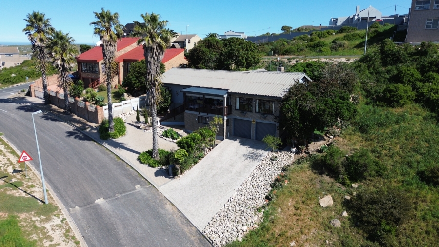4 Bedroom Property for Sale in Saldanha Heights Western Cape